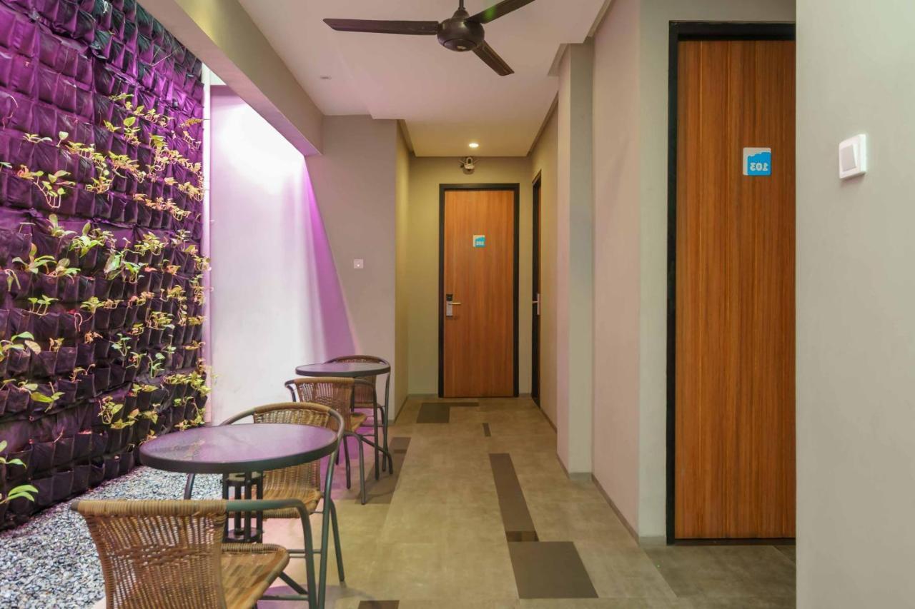 Reddoorz Plus Near Radio Dalam 3 Джакарта Экстерьер фото